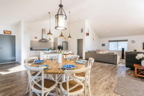 Magical on Matai - Oneroa Holiday Home